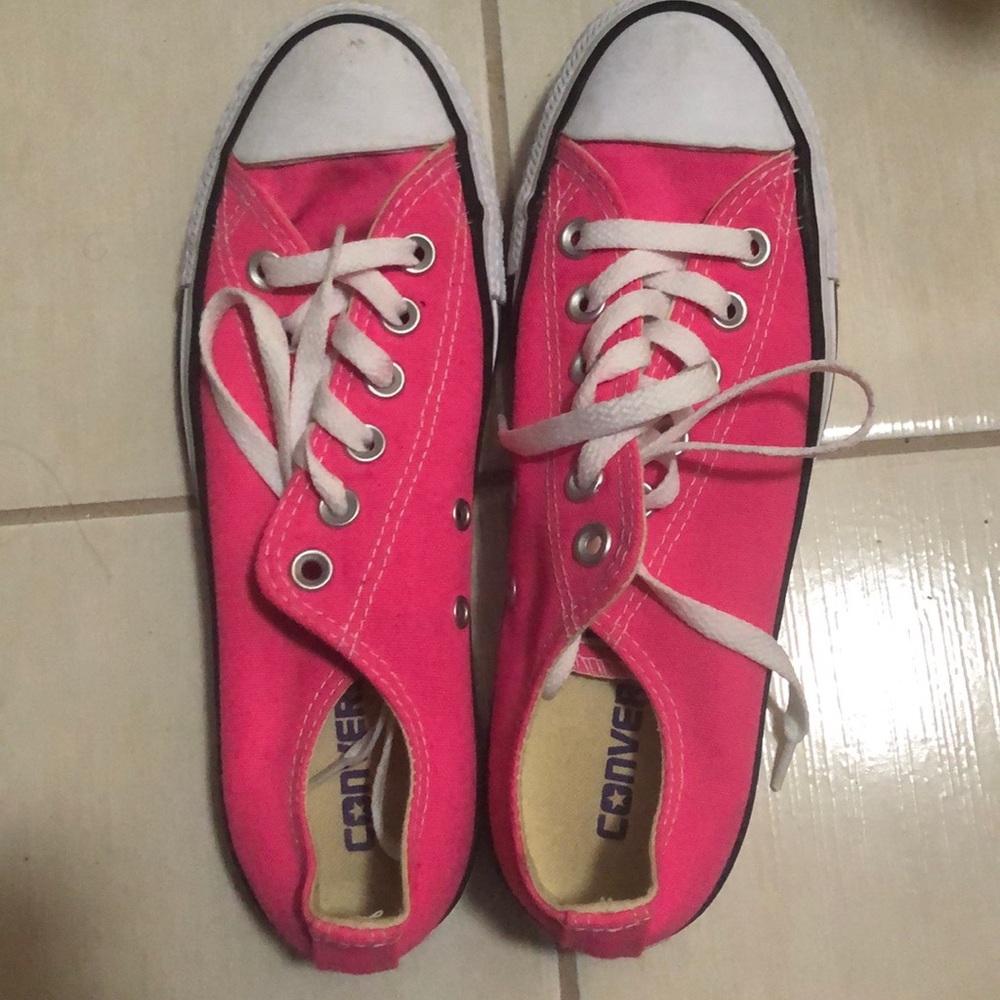 Pink converse
